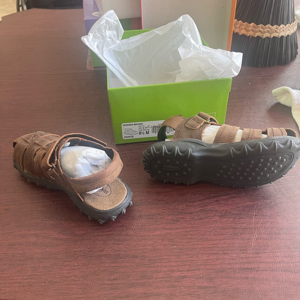 Stride Rite Sandals/Shoes - Picture 2 of 2